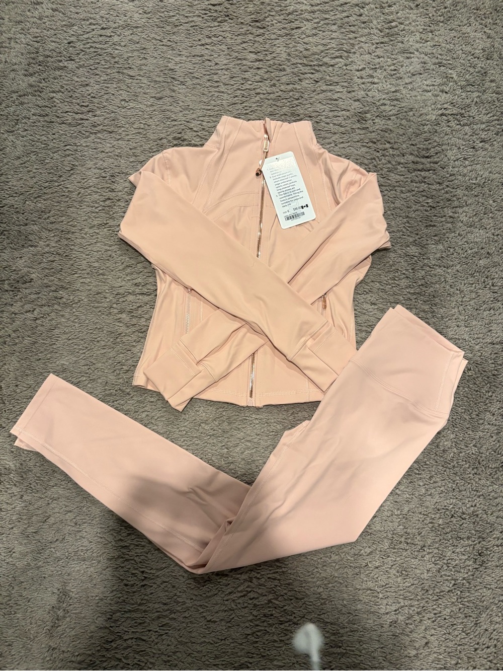 Lululemon - Picture 1 of 1